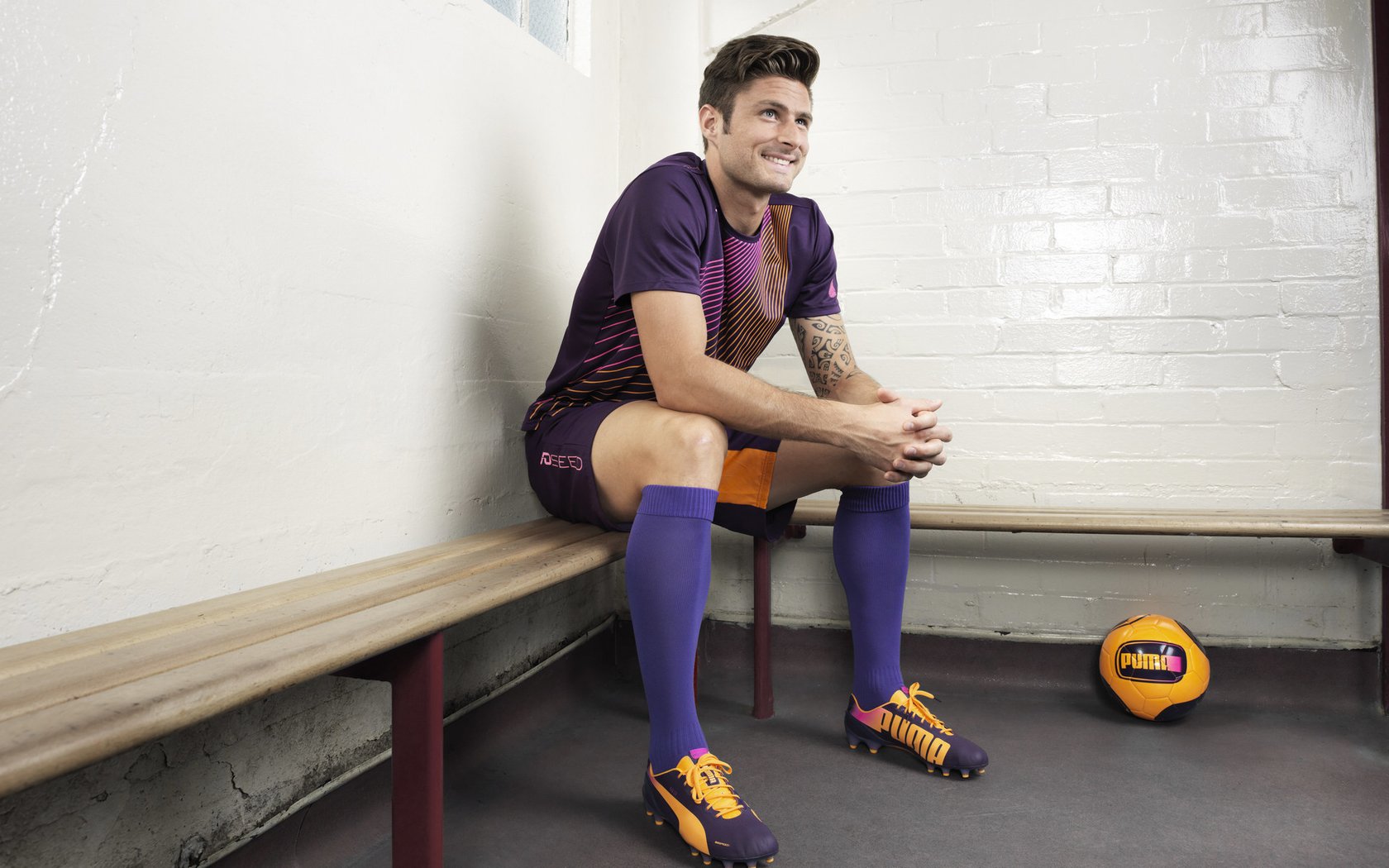 中超官方公布月度最佳门将 上海申花门神零封三场当选，中超联赛2020赛程表上海申花